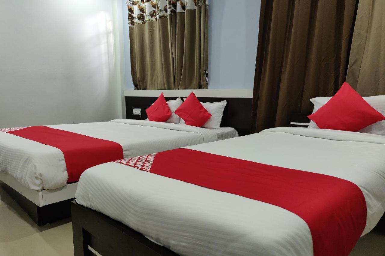 Oyo 45654 Saw Aiom Residency Hotel 3*