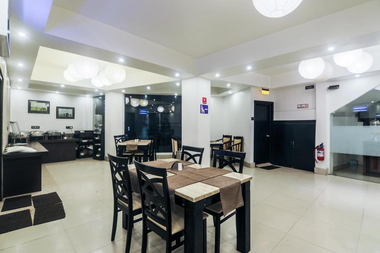 Hotel Capital O 6645 Sapphire