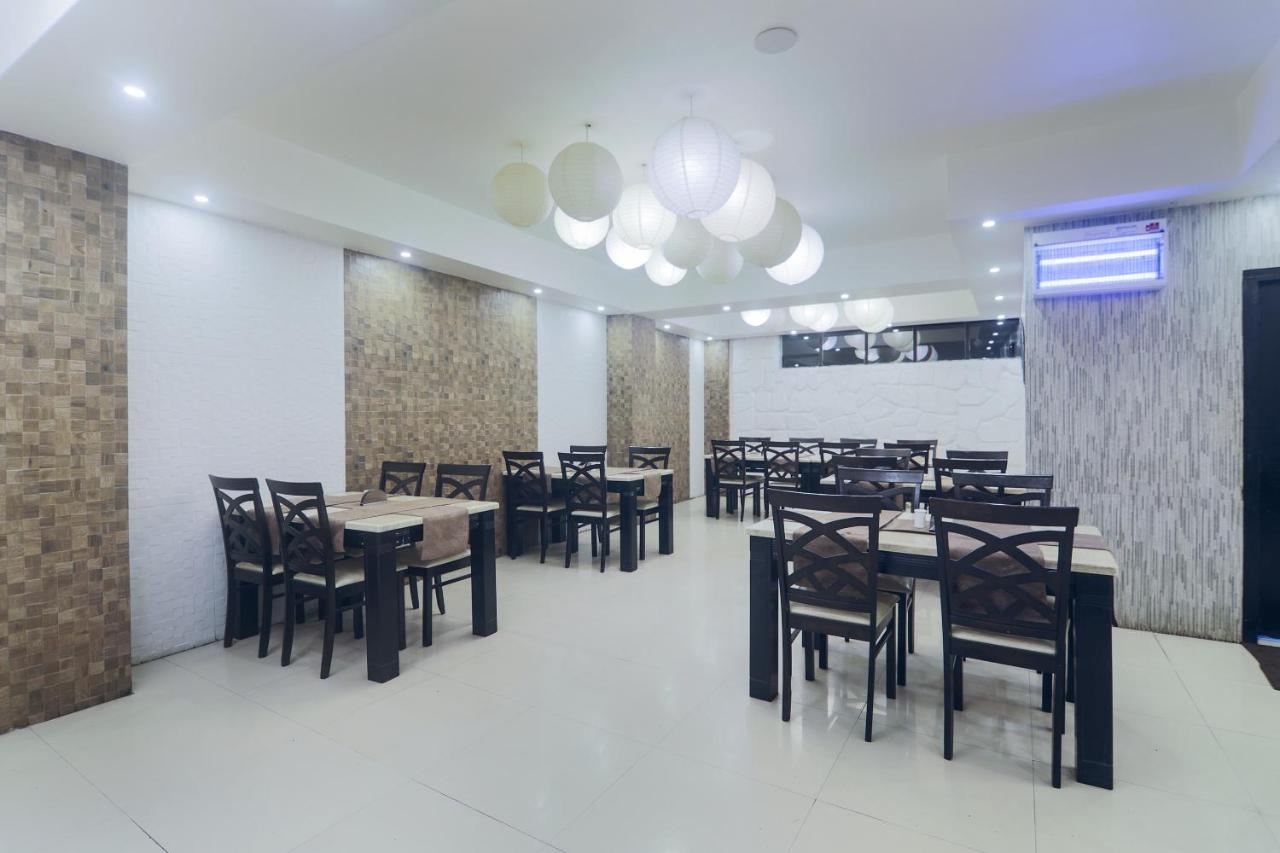 Capital O 6645 Sapphire Hotel