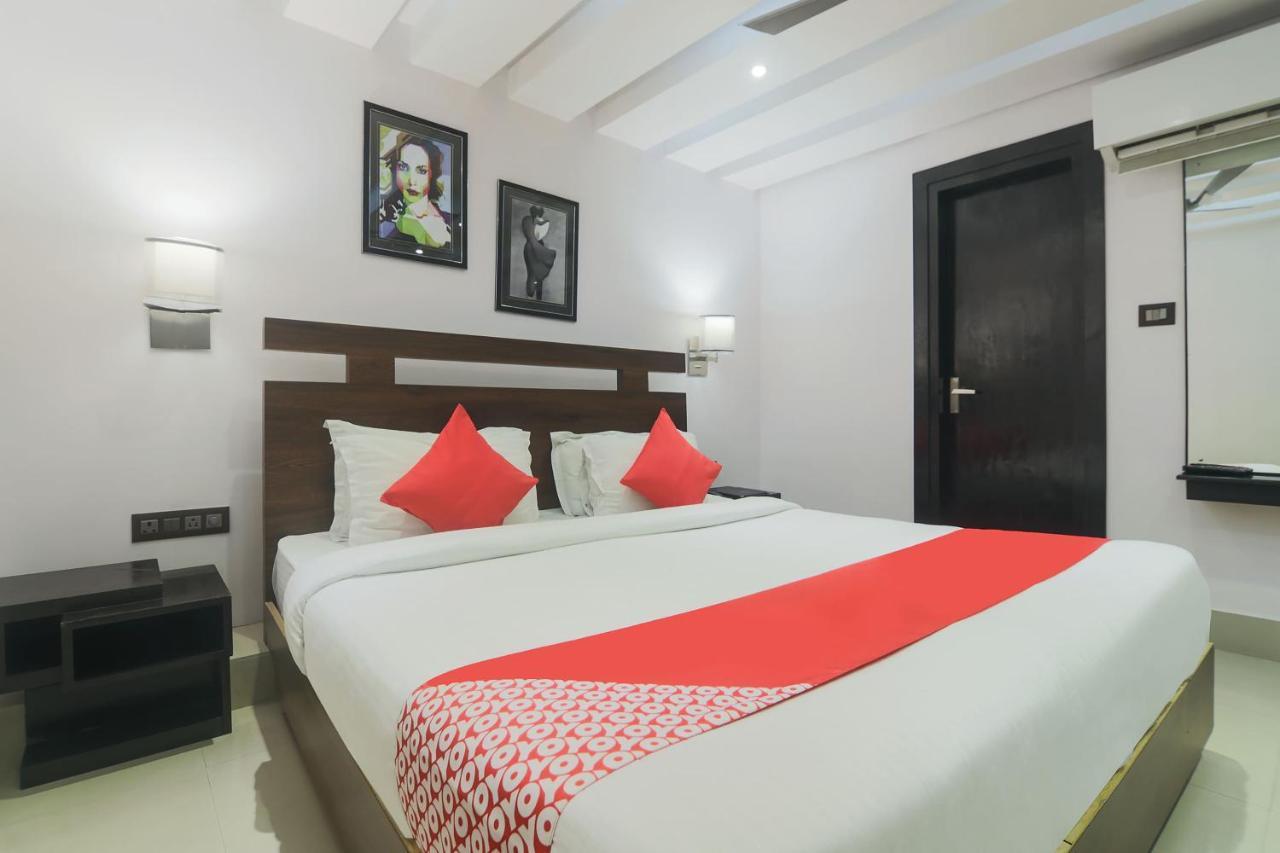 Capital O 6645 Sapphire Hotel