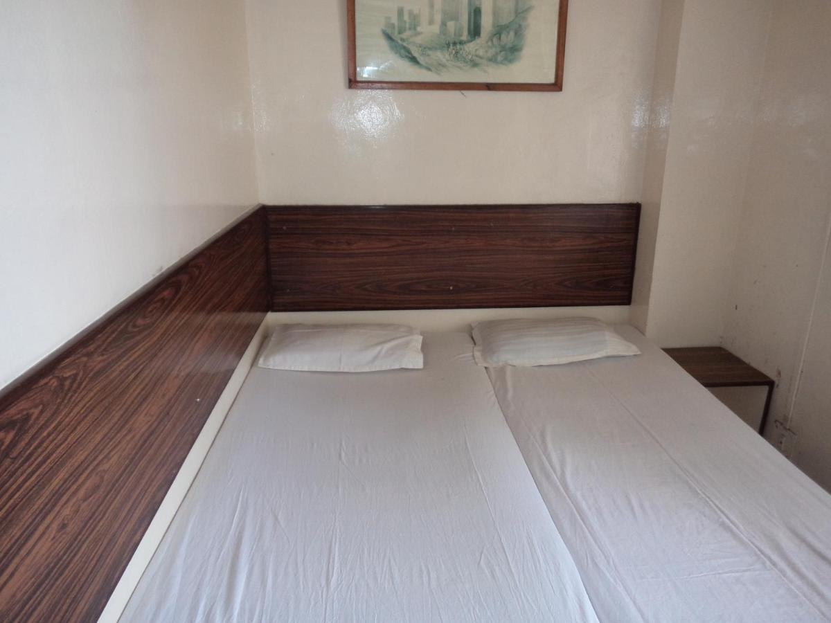 Embassy Hotel 3*