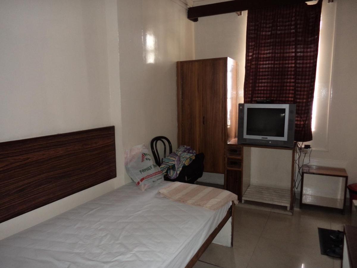 Hotel Embassy