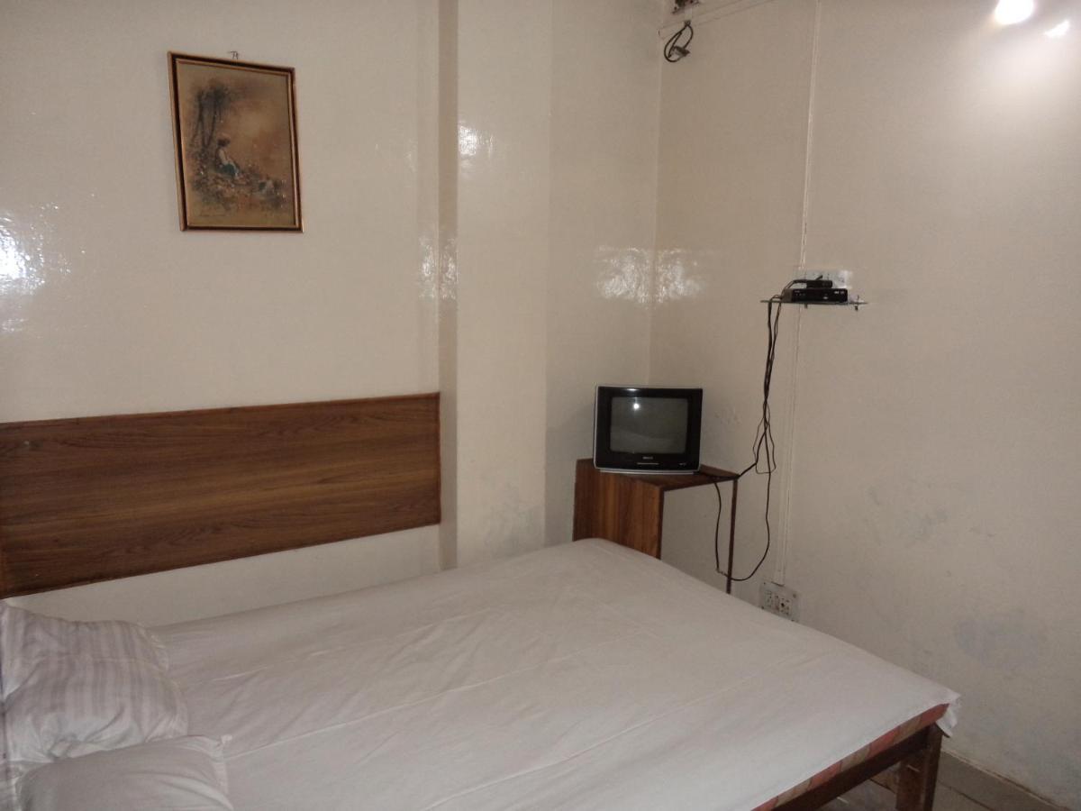 Hotel Embassy 3*